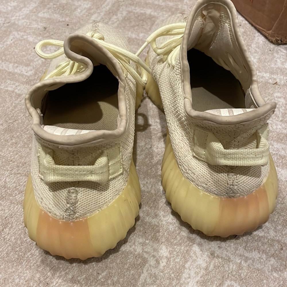 Yeezy Boost 350 “Butter” - Picture 3 of 9
